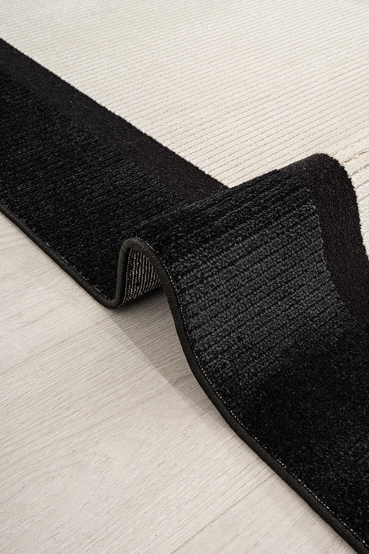 Calvin Klein Dark Pulse Krem Siyah Modern Halı — 4